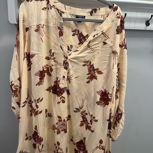 Beautiful Torrid Harper blouse